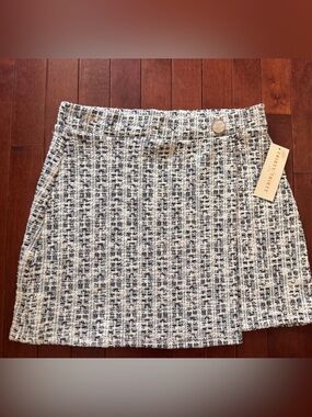 Thirty Thirty Plead Skirt- New!